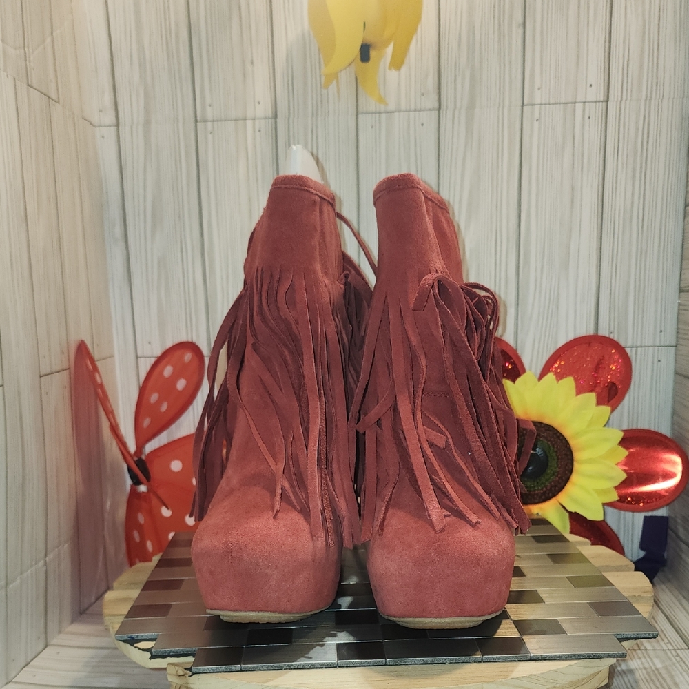 Koolaburra‎ Red Fringed Heeled Suede Wedge Boots